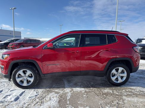Used 2019 Jeep Compass Latitude w/ Cold Weather Group image 6
