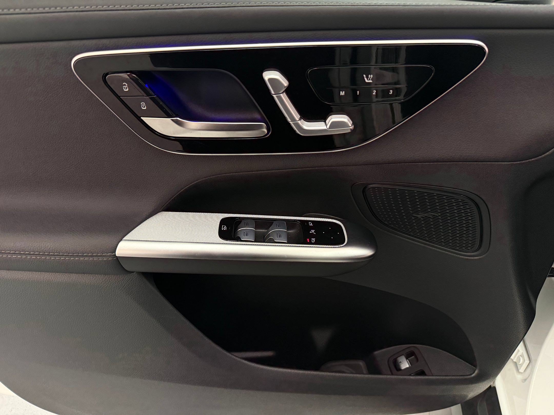Certified 2025 Mercedes-Benz GLC 350e 4MATIC image 56