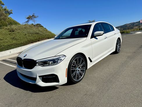 Used 2017 BMW 540i w/ M Sport Package RWD image 15