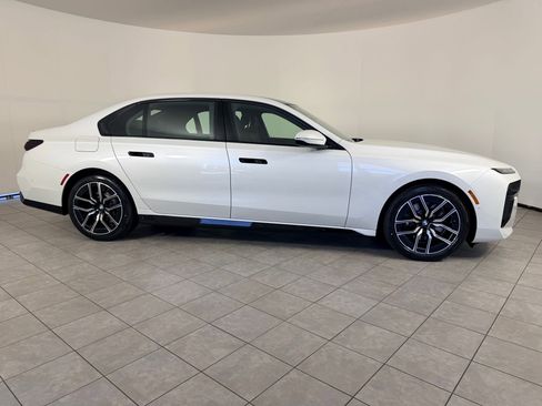 New 2026 BMW 760i xDrive w/ Executive Package AWD/4WD image 8