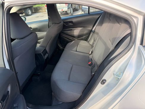 Used 2023 Toyota Corolla LE FWD image 7