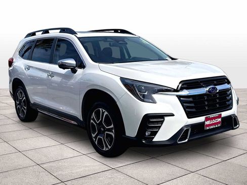 Used 2023 Subaru Ascent Touring AWD/4WD image 2