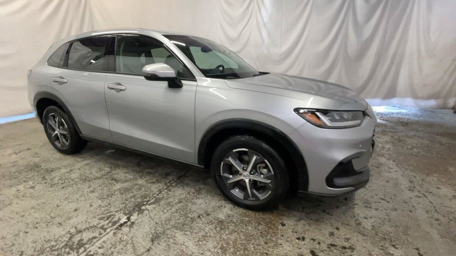 Used 2024 Honda HR-V EX-L image 3
