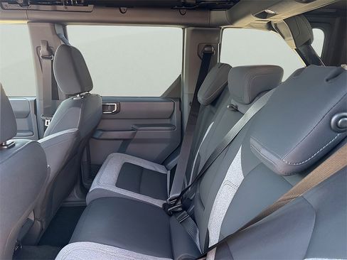 Used 2025 Ford Bronco Big Bend image 15
