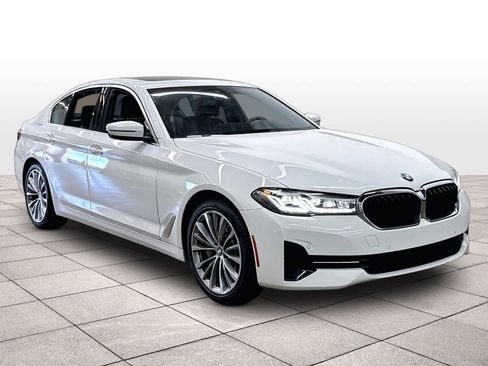 Used 2023 BMW 530i w/ Executive Package RWD image 2