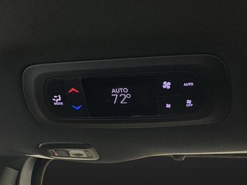 New 2026 Chrysler Pacifica Limited w/ S Appearance Package AWD/4WD image 36