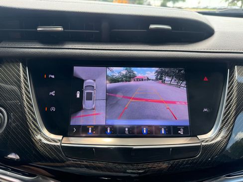 Used 2020 Cadillac XT6 Sport image 28