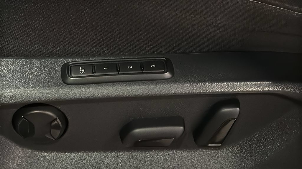 Used 2019 Volkswagen Atlas SEL Premium AWD/4WD image 25