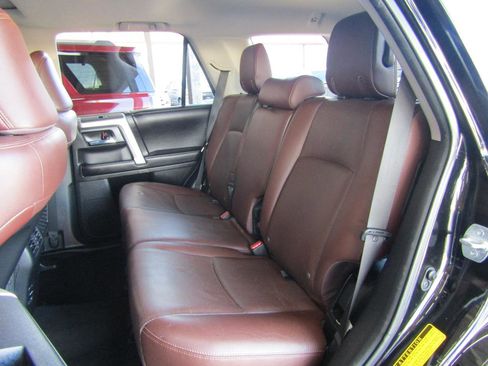 Used 2016 Toyota 4Runner SR5 image 10