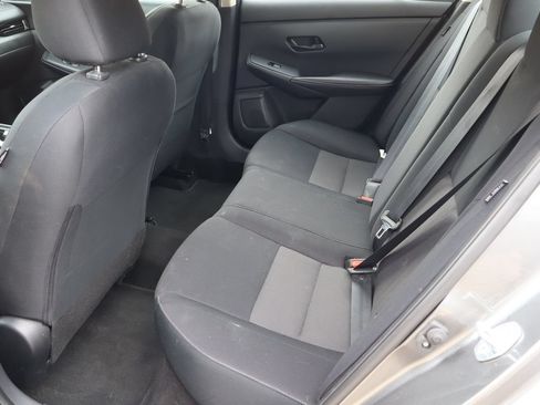 Used 2024 Nissan Sentra SV FWD image 5