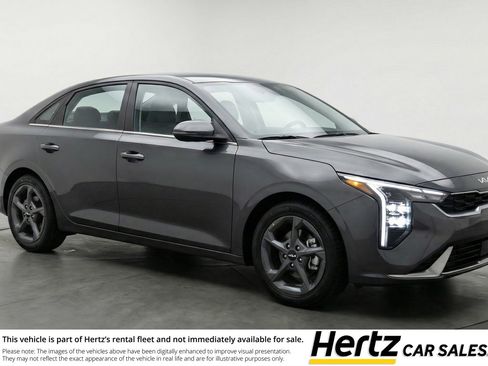 Used 2025 Kia K4 LXS image 1