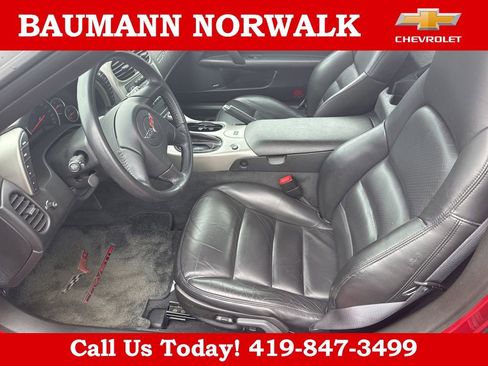 Used 2005 Chevrolet Corvette Coupe w/ Preferred Equipment Group RWD image 14