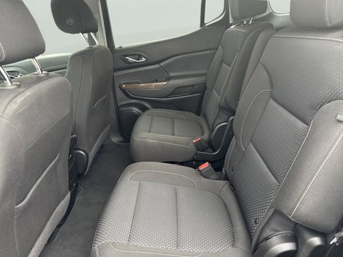 Used 2023 GMC Acadia SLE w/ Driver Convenience Package image 10