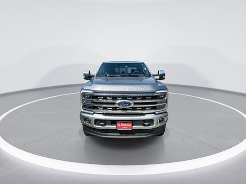 Used 2024 Ford F250 Platinum AWD/4WD image 3