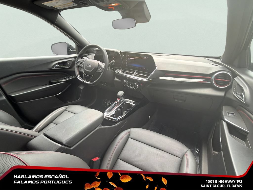 Certified 2025 Chevrolet Trax RS w/ Sunroof Package FWD image 29
