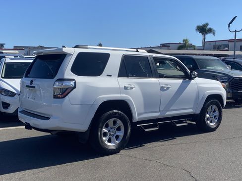 Used 2023 Toyota 4Runner SR5 Premium w/ Moonroof Package RWD image 3