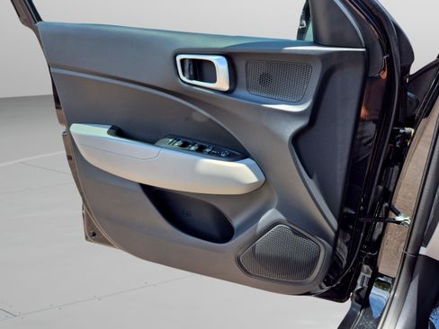 New 2026 Hyundai Venue SEL FWD image 22