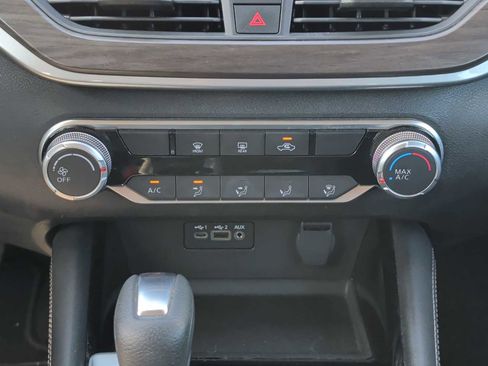 Used 2023 Nissan Altima 2.5 SV FWD image 16