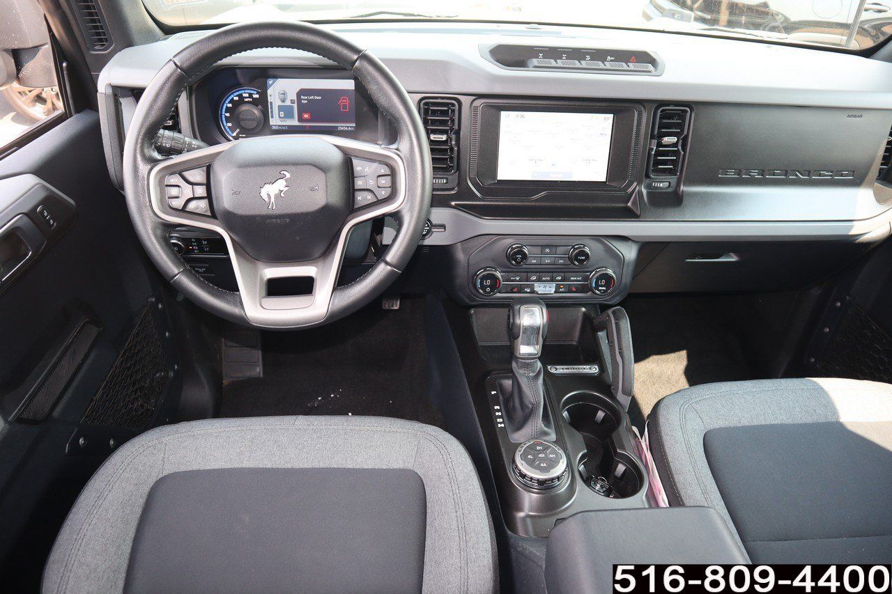 Used 2023 Ford Bronco Big Bend w/ Sasquatch Package AWD/4WD image 15