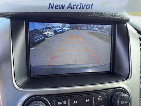 Used 2015 Chevrolet Suburban LT image 8