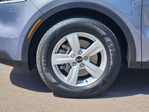 Used 2021 Kia Sorento LX FWD image 10
