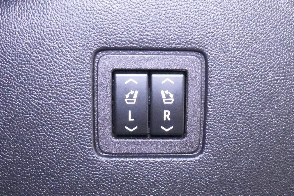 Used 2021 Chevrolet Traverse High Country AWD/4WD image 27