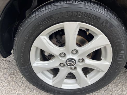 Used 2010 MAZDA MAZDA3 i Touring image 13