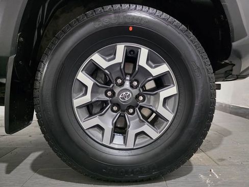 Used 2023 Toyota Tacoma TRD Off-Road image 25