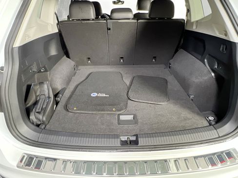 Used 2023 Volkswagen Tiguan SE image 24