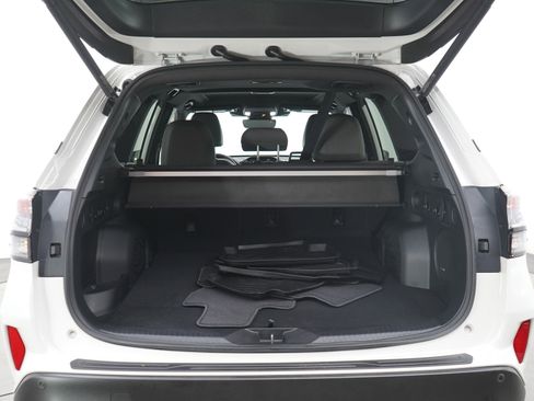 Used 2025 Subaru Forester Limited image 15