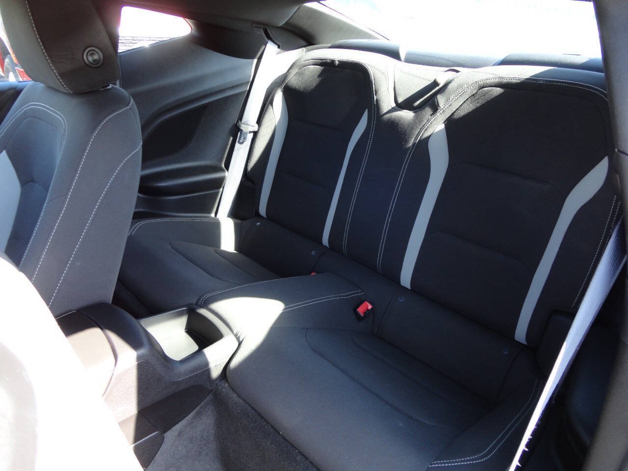 Used 2016 Chevrolet Camaro LT RWD image 21