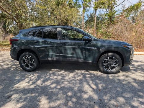 New 2026 Chevrolet Trax LT image 9