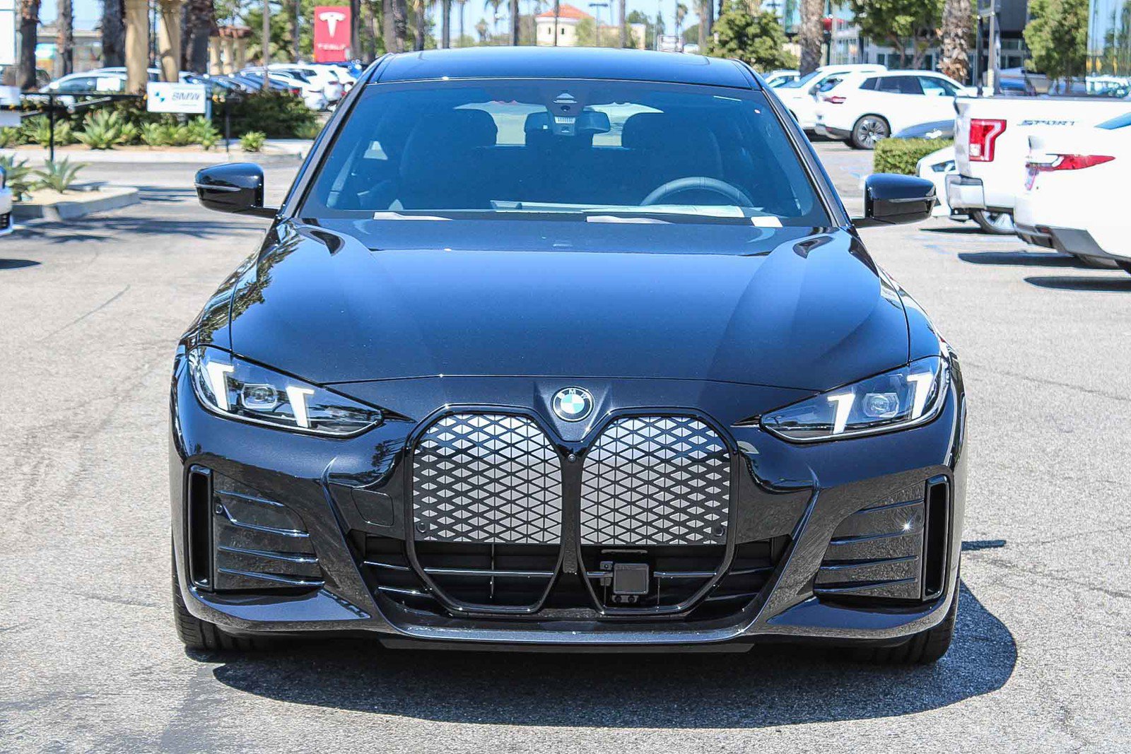 New 2026 BMW i4 xDrive40i w/ M Sport Package AWD/4WD image 2