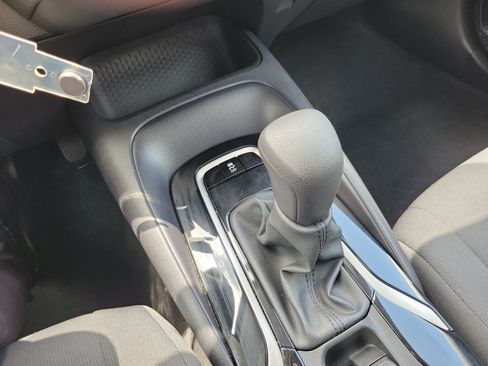 Used 2022 Toyota Corolla LE FWD image 28