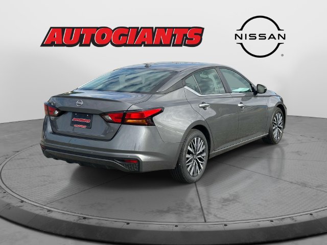 Used 2025 Nissan Altima 2.5 SV FWD image 4