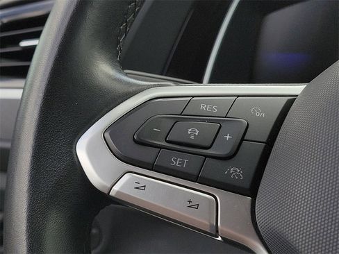 Used 2024 Volkswagen Jetta SE image 29