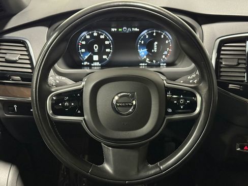 Used 2017 Volvo XC90 T6 Momentum w/ Vision Package AWD/4WD image 27
