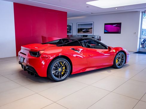 Certified 2019 Ferrari 488 Spider image 31