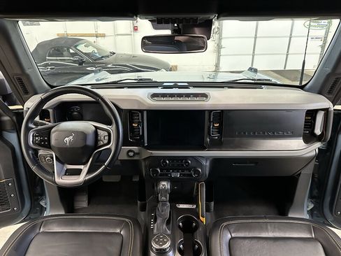 Used 2023 Ford Bronco Badlands image 16