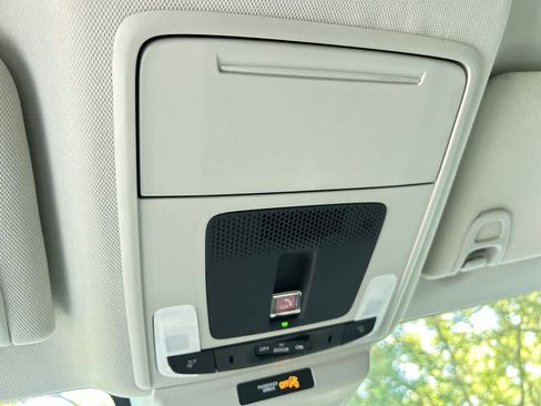 Certified 2025 Honda Accord LX image 17