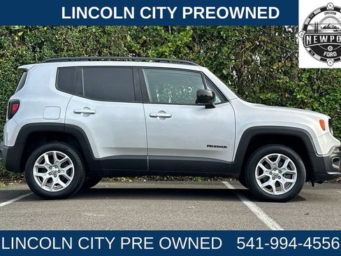 Used 2017 Jeep Renegade Latitude image 2