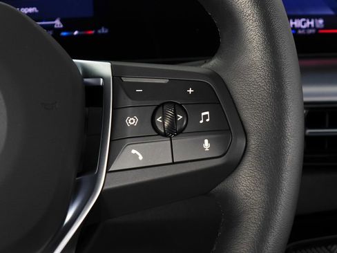 Used 2025 BMW X1 xDrive28i w/ Technology Package image 29