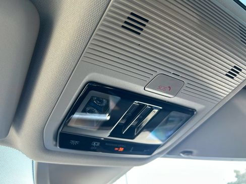 New 2026 Volkswagen Atlas SE FWD image 59