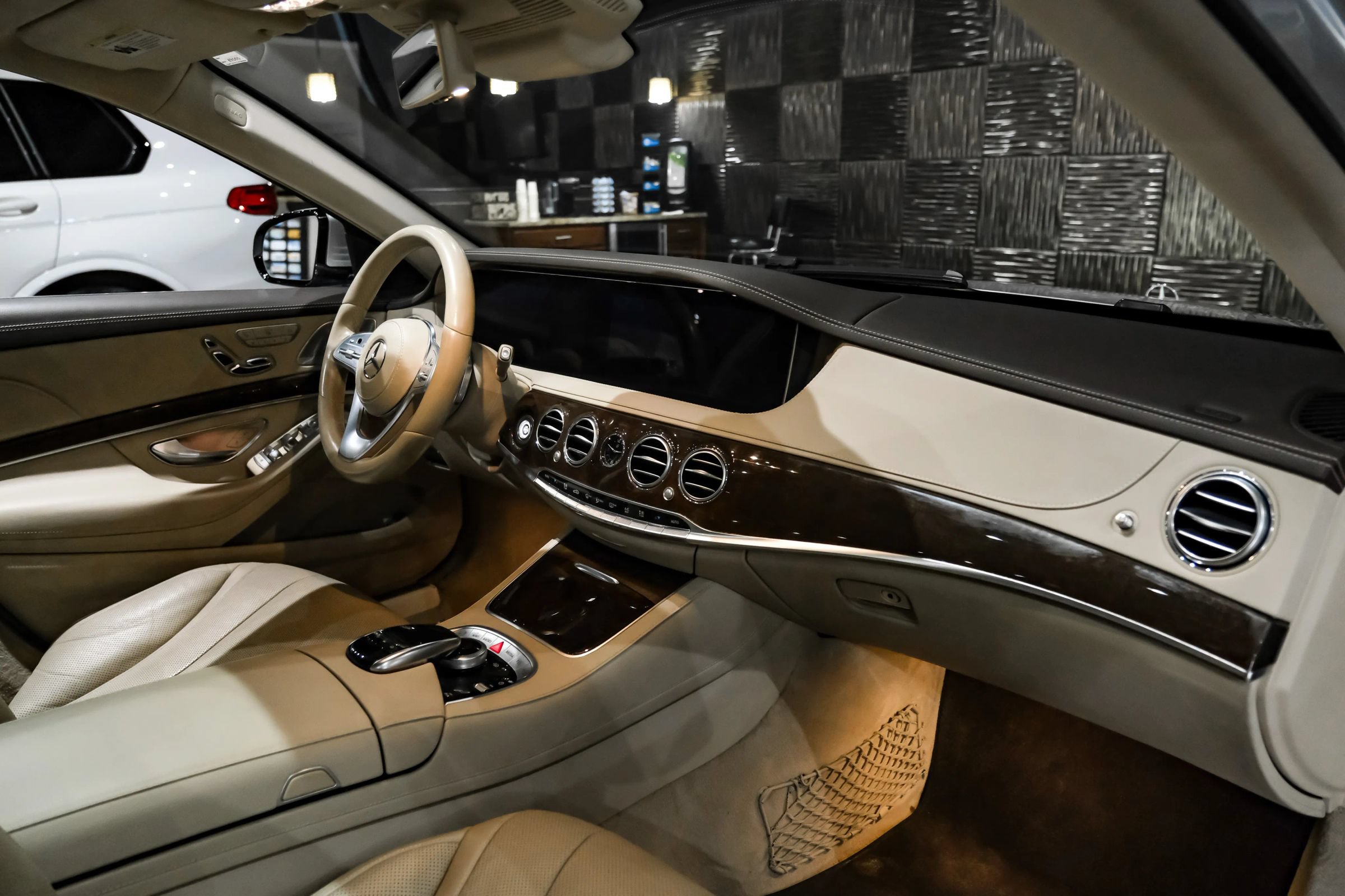 Used 2019 Mercedes-Benz S 450 Sedan image 11