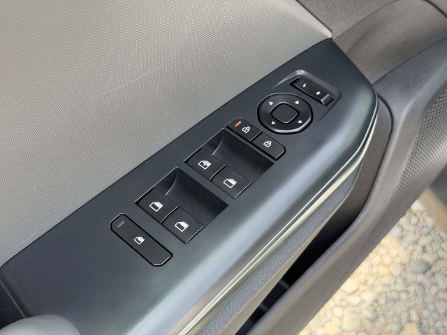Used 2025 Kia K4 FWD image 18