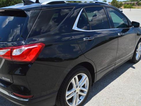 Used 2018 Chevrolet Equinox Premier FWD image 6