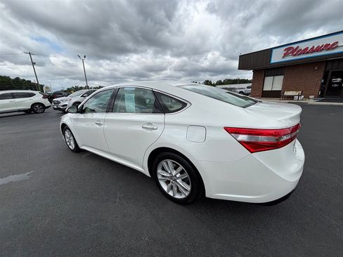 Used 2014 Toyota Avalon XLE Premium FWD image 3