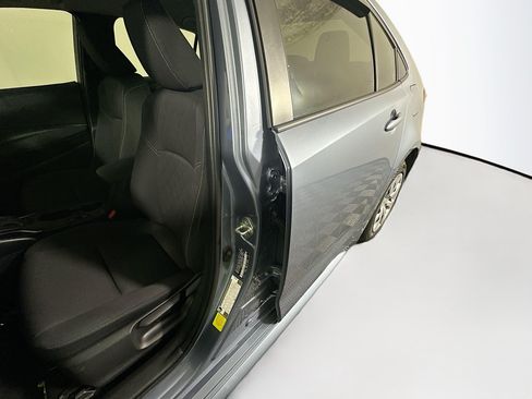 Used 2025 Toyota Corolla LE FWD image 12