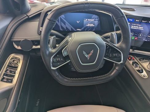Used 2022 Chevrolet Corvette Stingray Premium Conv w/ Z51 Performance Package RWD image 15