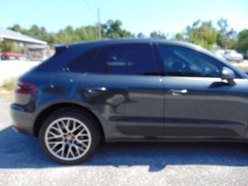 Used 2017 Porsche Macan AWD/4WD image 12